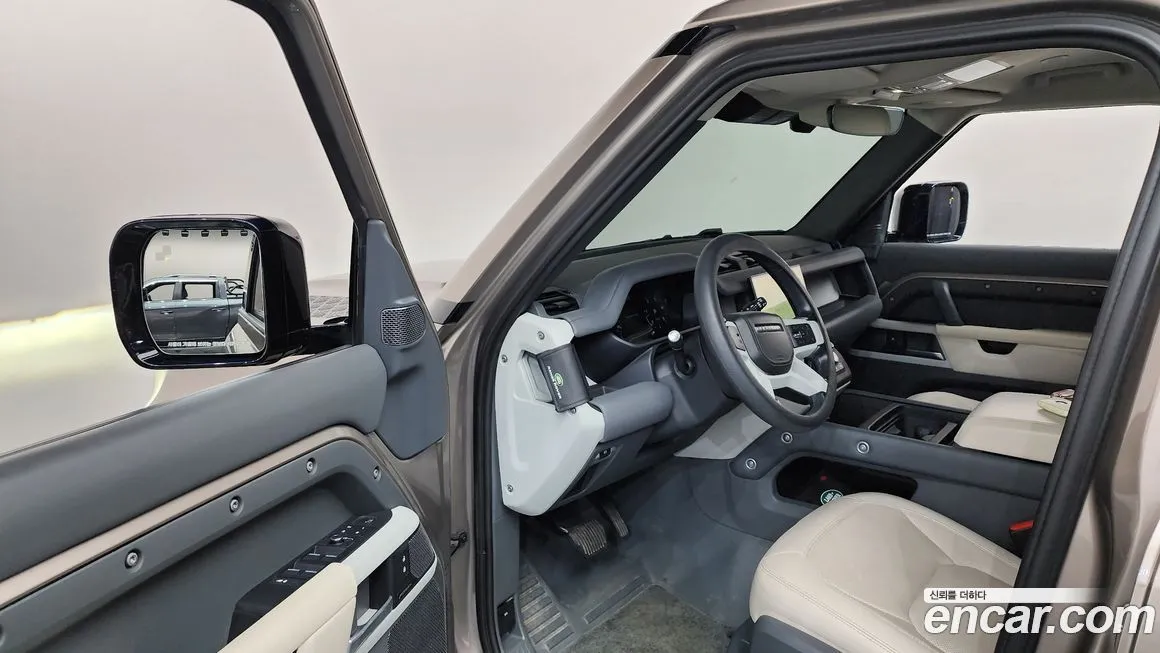 Land Rover Defender 2023 из KR, фото 9