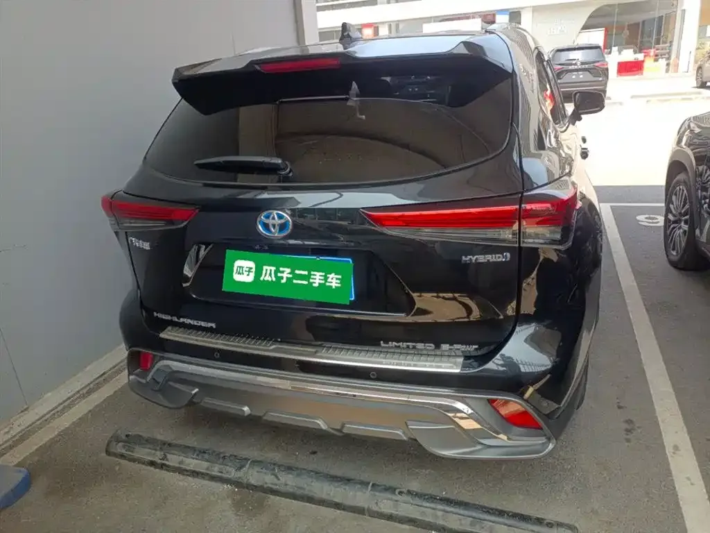 Toyota Highlander — фото 2