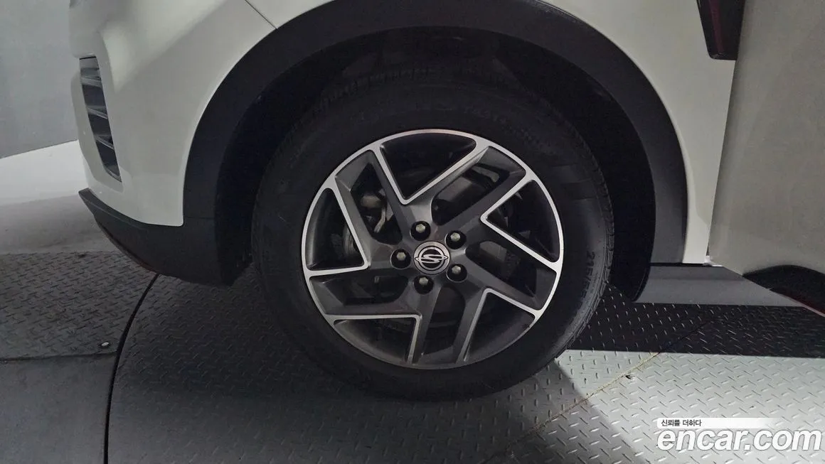 KG Mobility (Ssangyong) TIBOLI 2022 из KR, фото 9