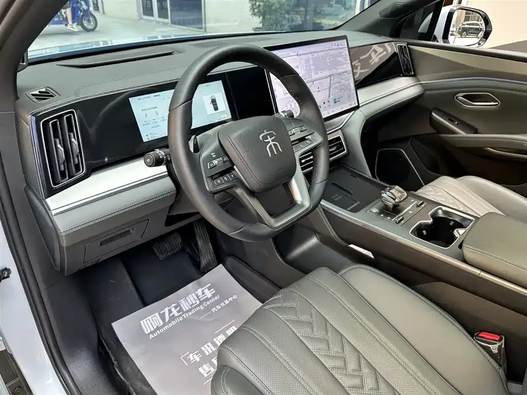 BYD L DM-i — фото 8