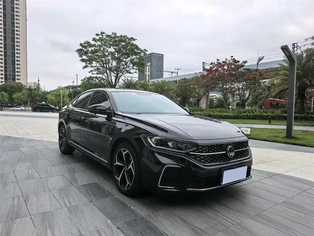 Volkswagen Passat — фото 4
