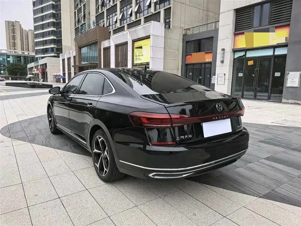 Volkswagen Passat — фото 10