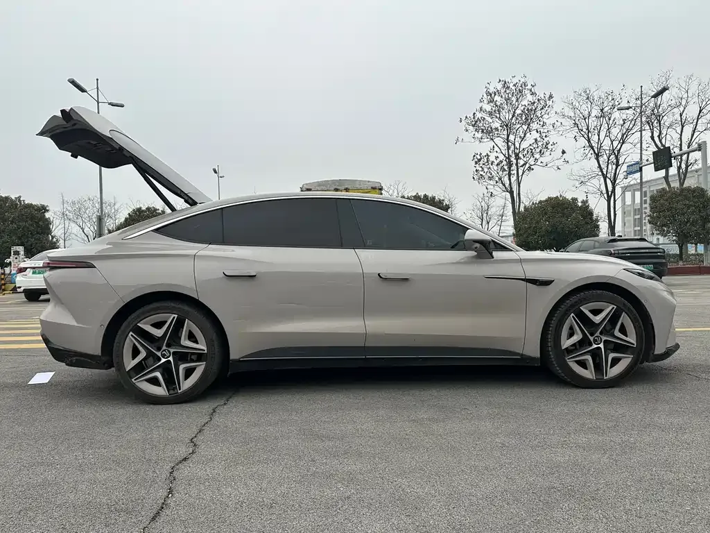 Roewe Feifan F7 2023 из CN, фото 9