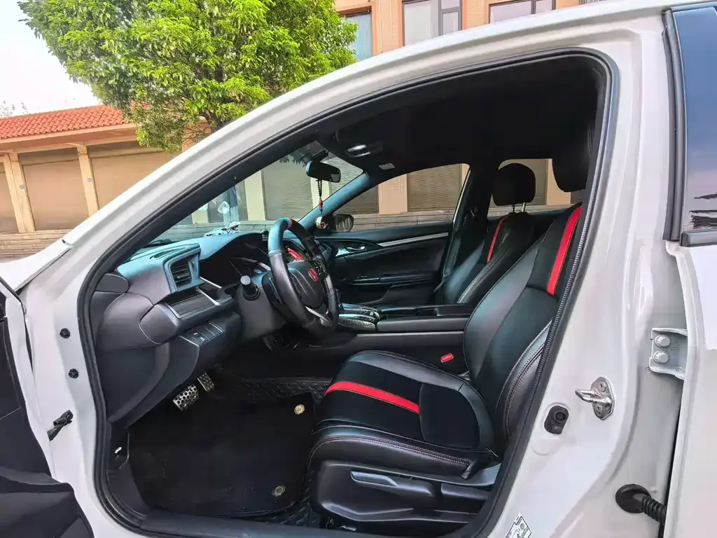 Honda Civic — фото 7
