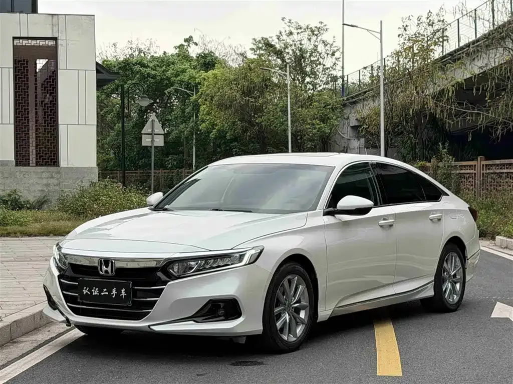 Honda Accord — фото 10