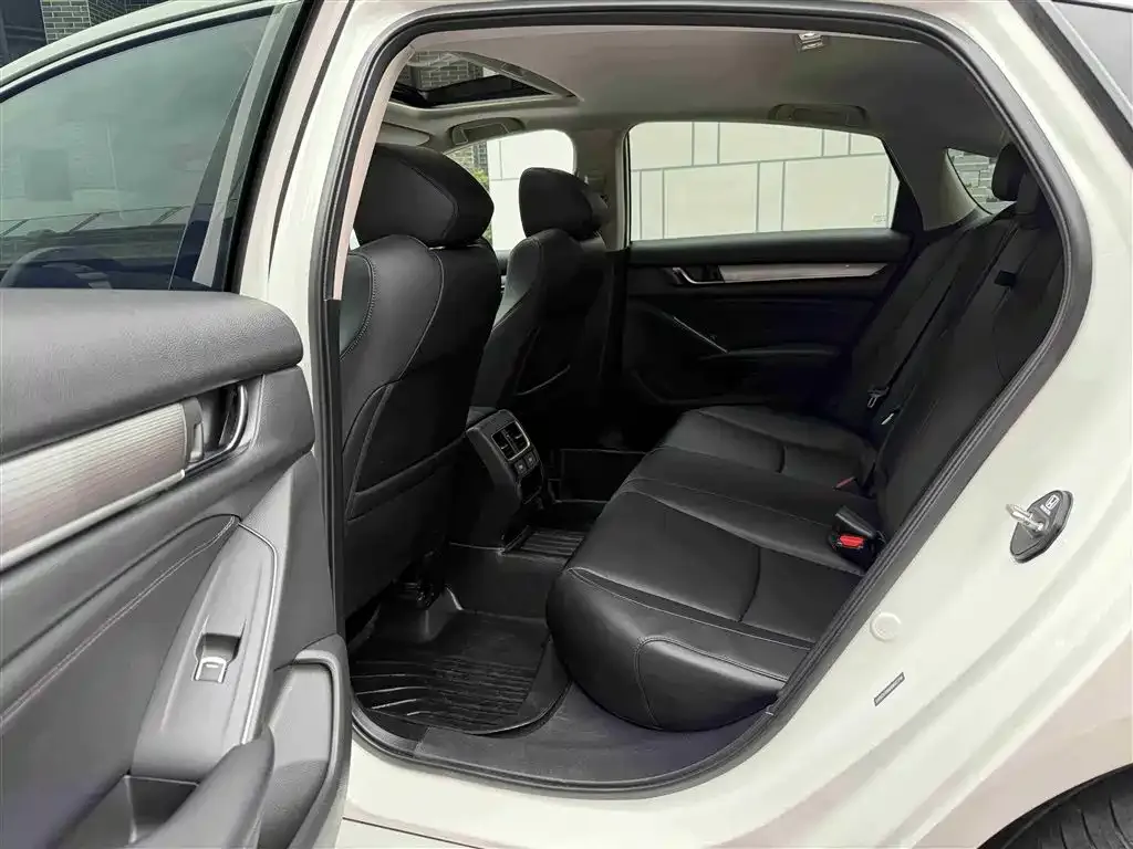 Honda Accord — фото 2