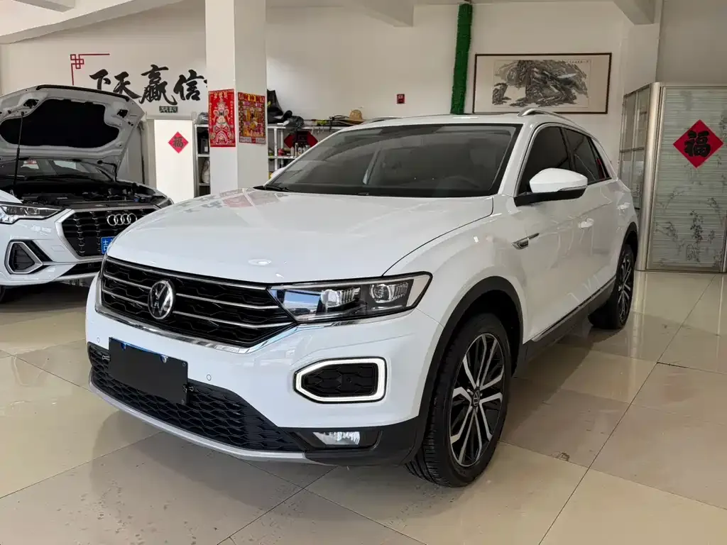 Volkswagen T-Roc 2023 из CN, фото 1