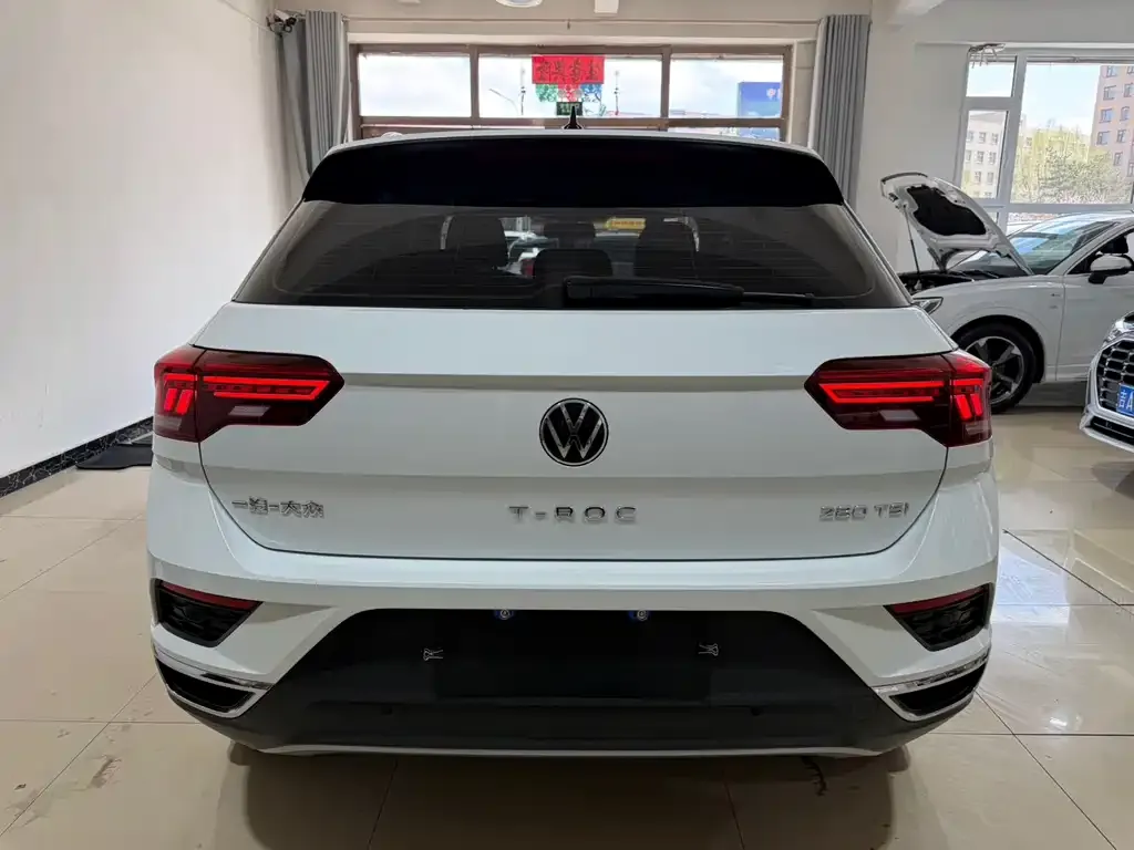 Volkswagen T-Roc 2023 из CN, фото 2