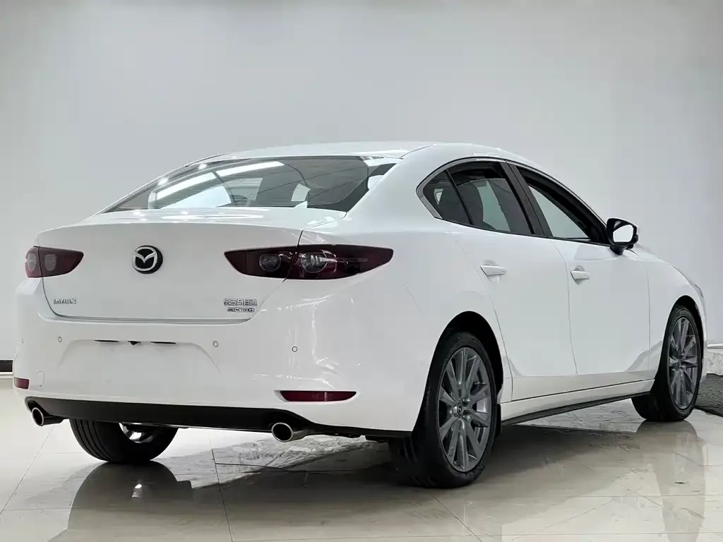 Mazda 3 Axela — фото 6