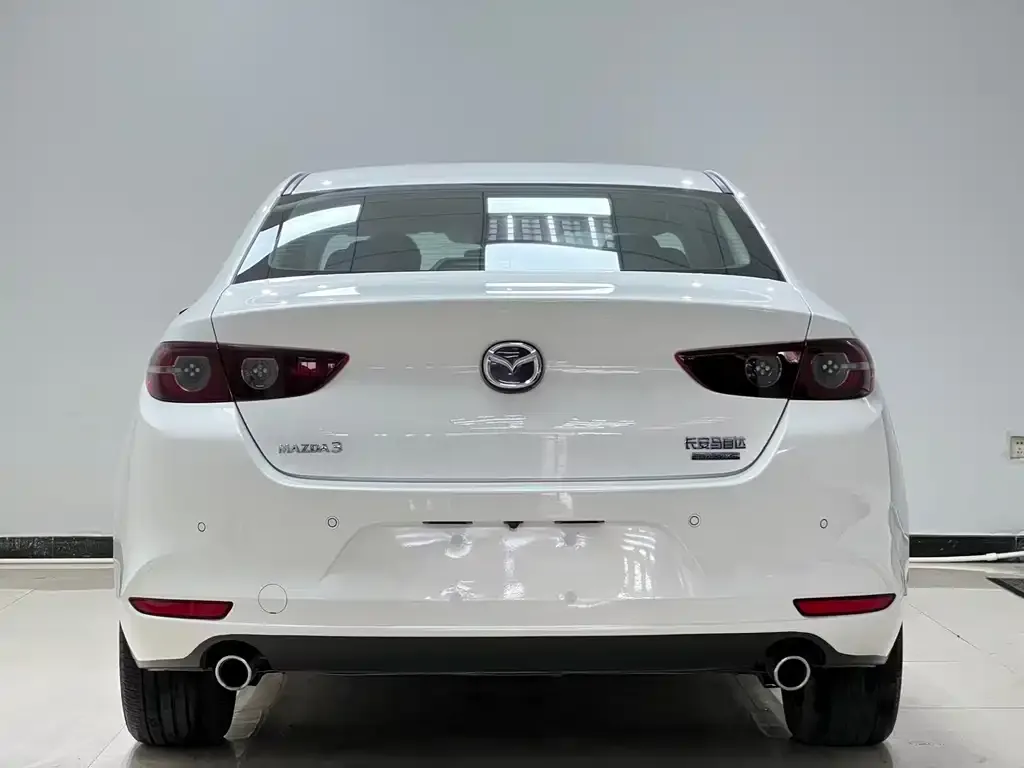 Mazda 3 Axela — фото 3