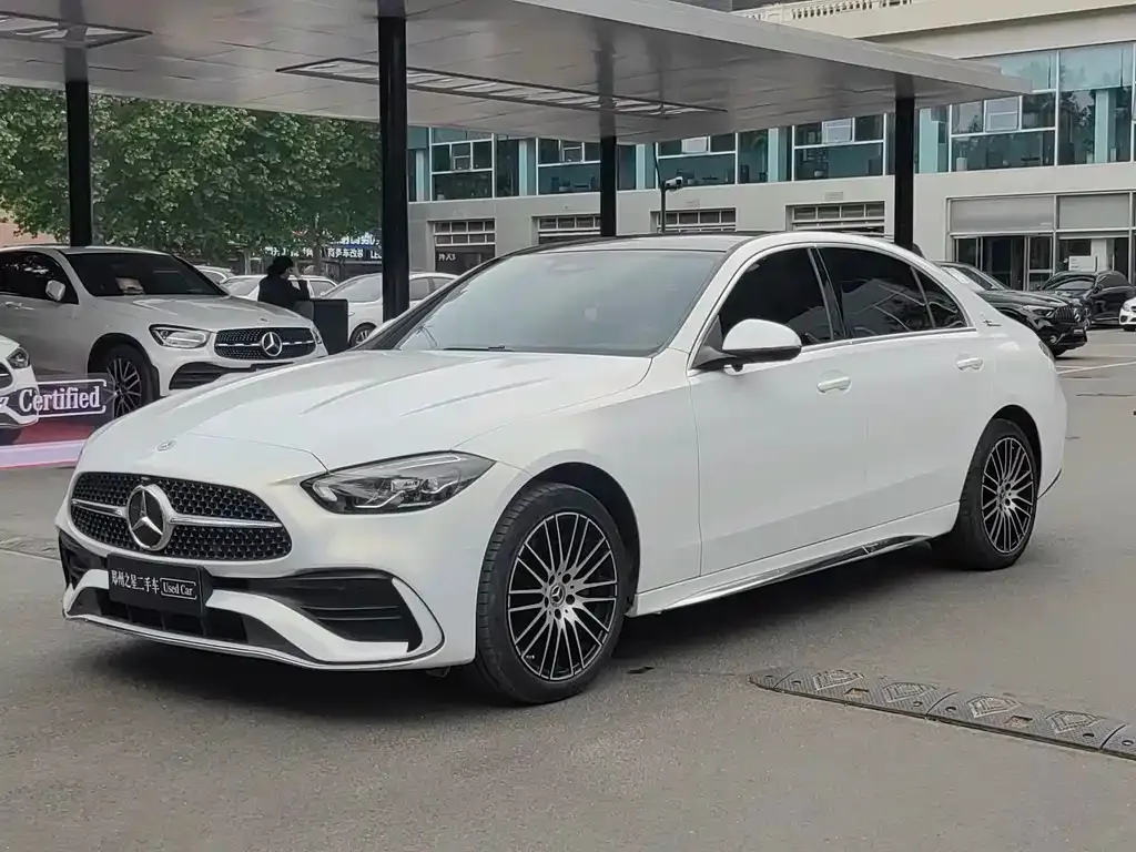 Mercedes-Benz C-Class — фото 1