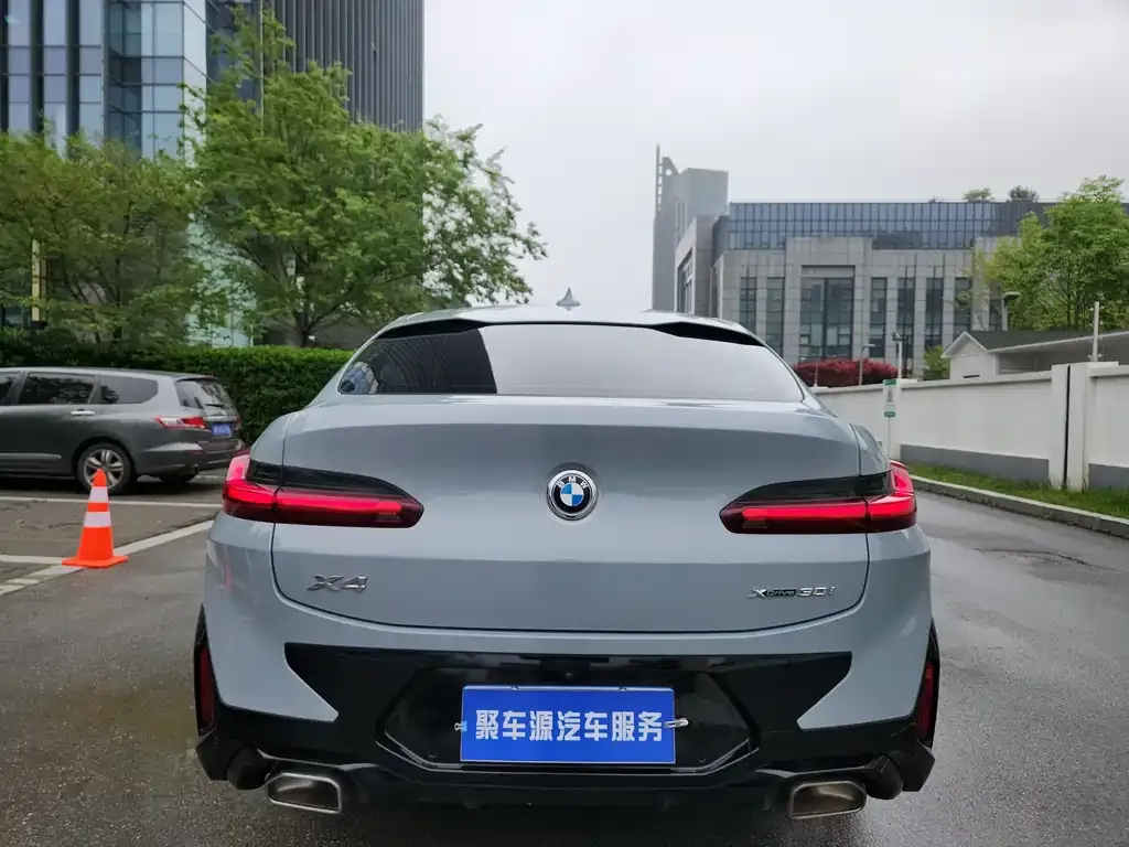 BMW X4 2022 из CN, фото 2