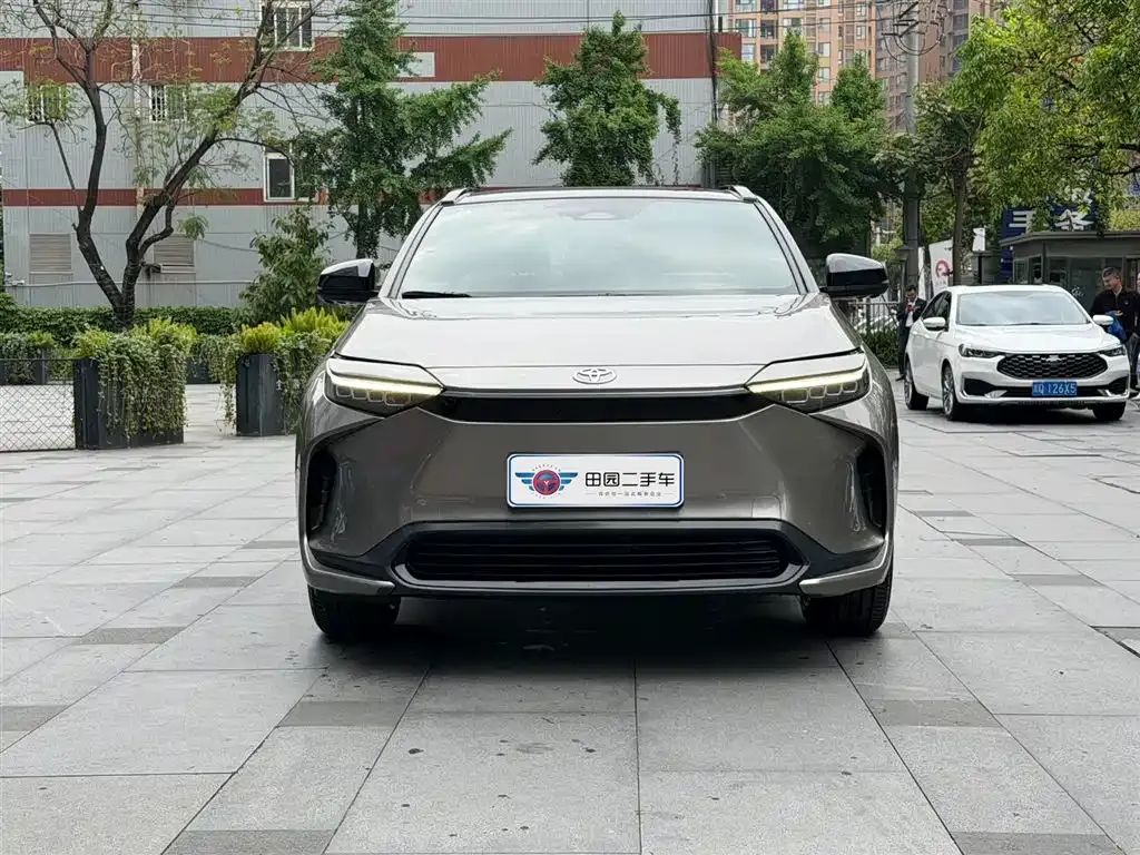 Toyota bZ4X 2022 из CN, фото 10