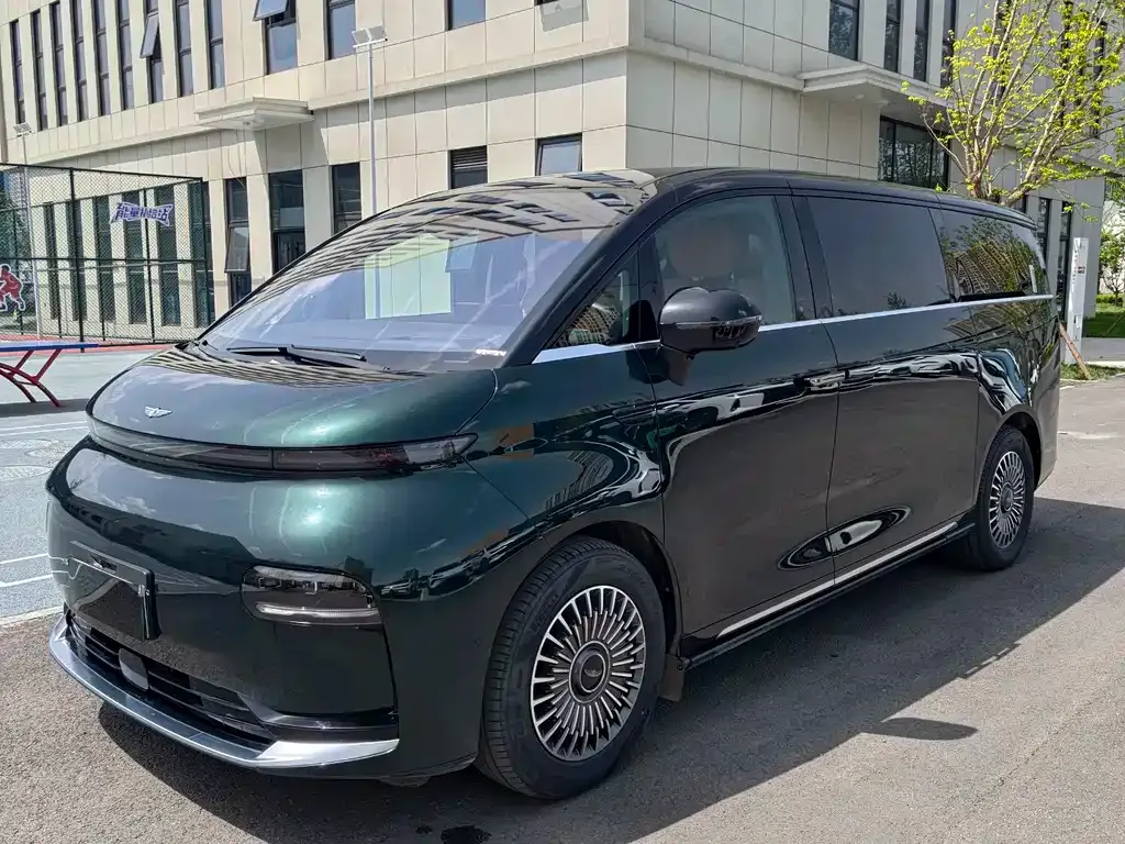 Geely Yizhen L380