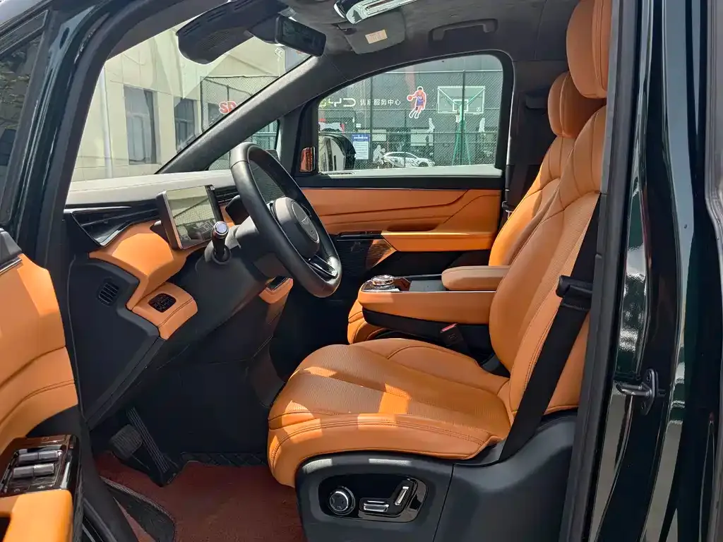 Geely Yizhen L380 2025 из CN, фото 10