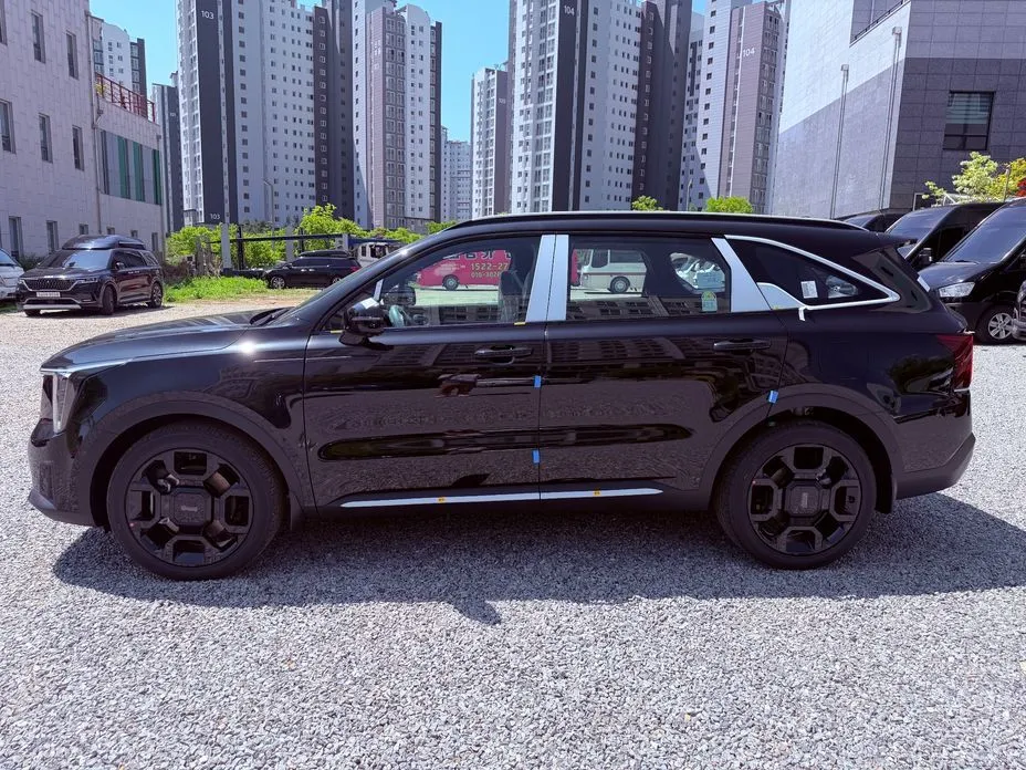 Kia Sorento — фото 7