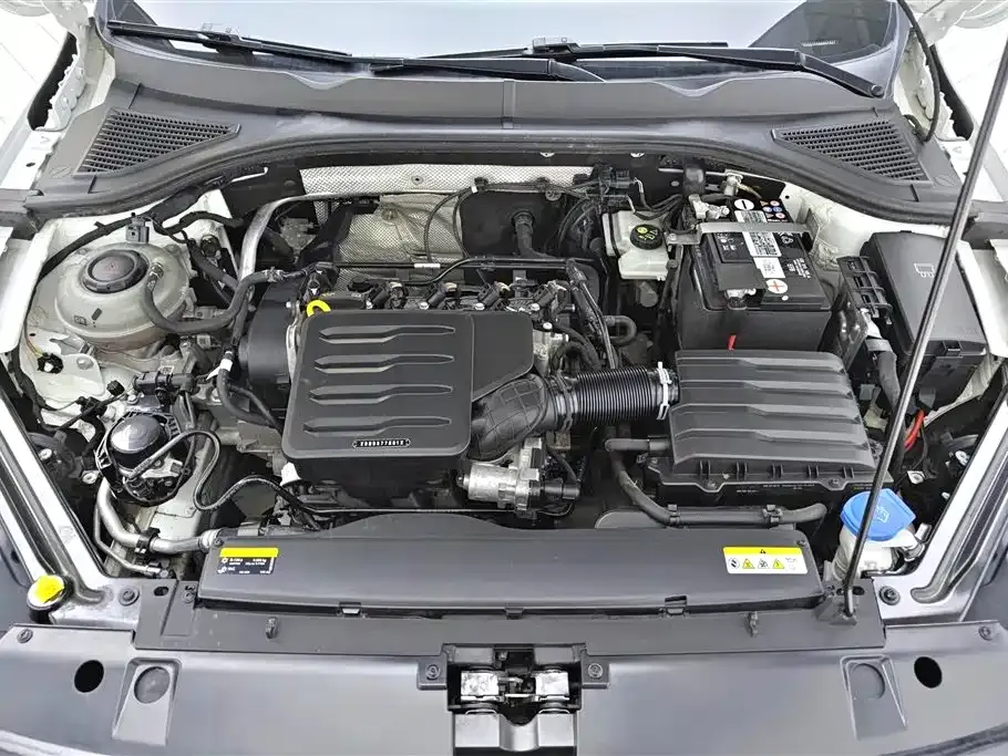 Volkswagen Bora 2022 из CN, фото 10