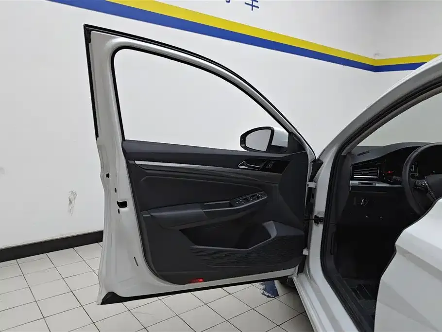 Volkswagen Bora 2022 из CN, фото 2
