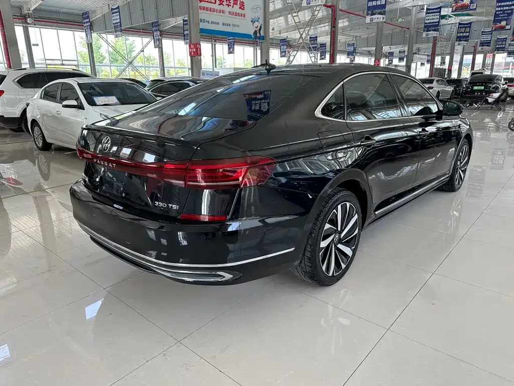 Volkswagen Passat — фото 3