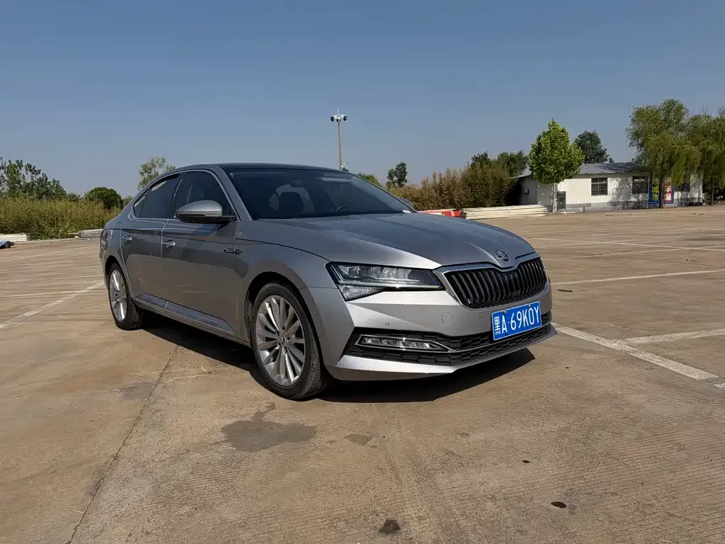 Skoda Superb — фото 3
