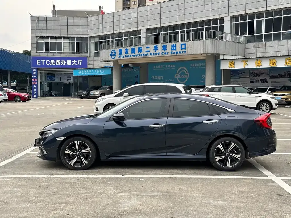 Honda Civic — фото 5