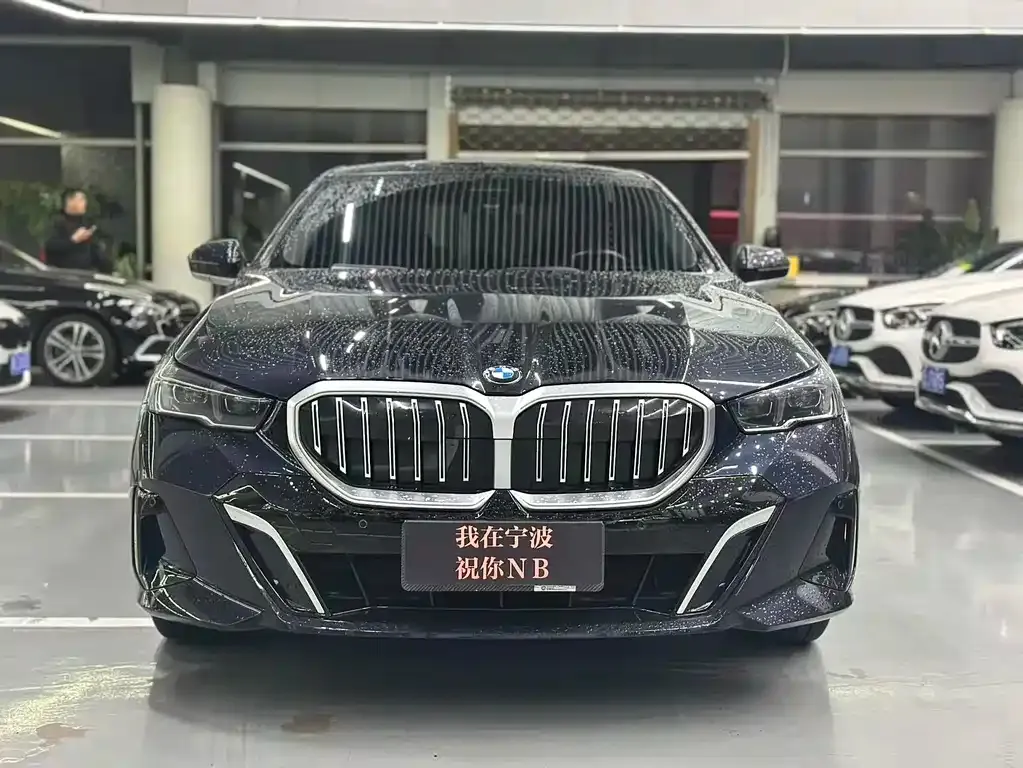 BMW 5 Series — фото 4