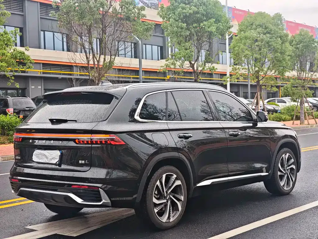 Geely Xingyue L — фото 7