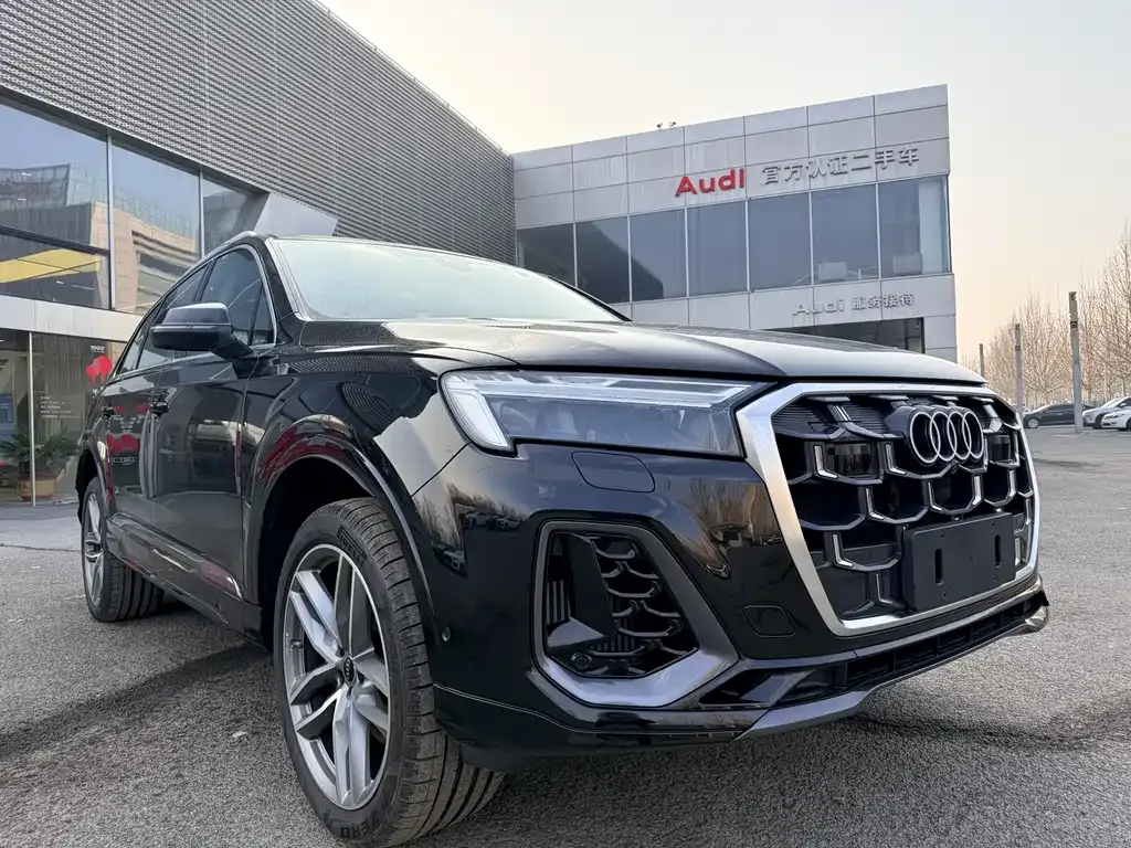 Audi Q7 — фото 5