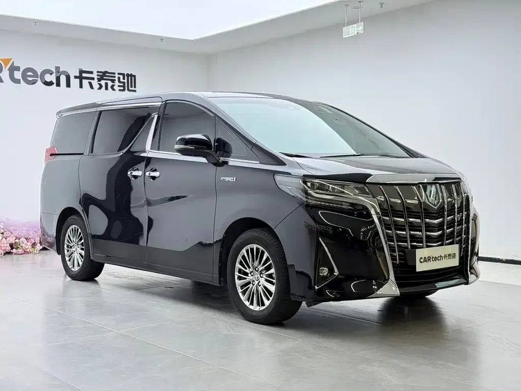 Toyota Alphard — фото 4
