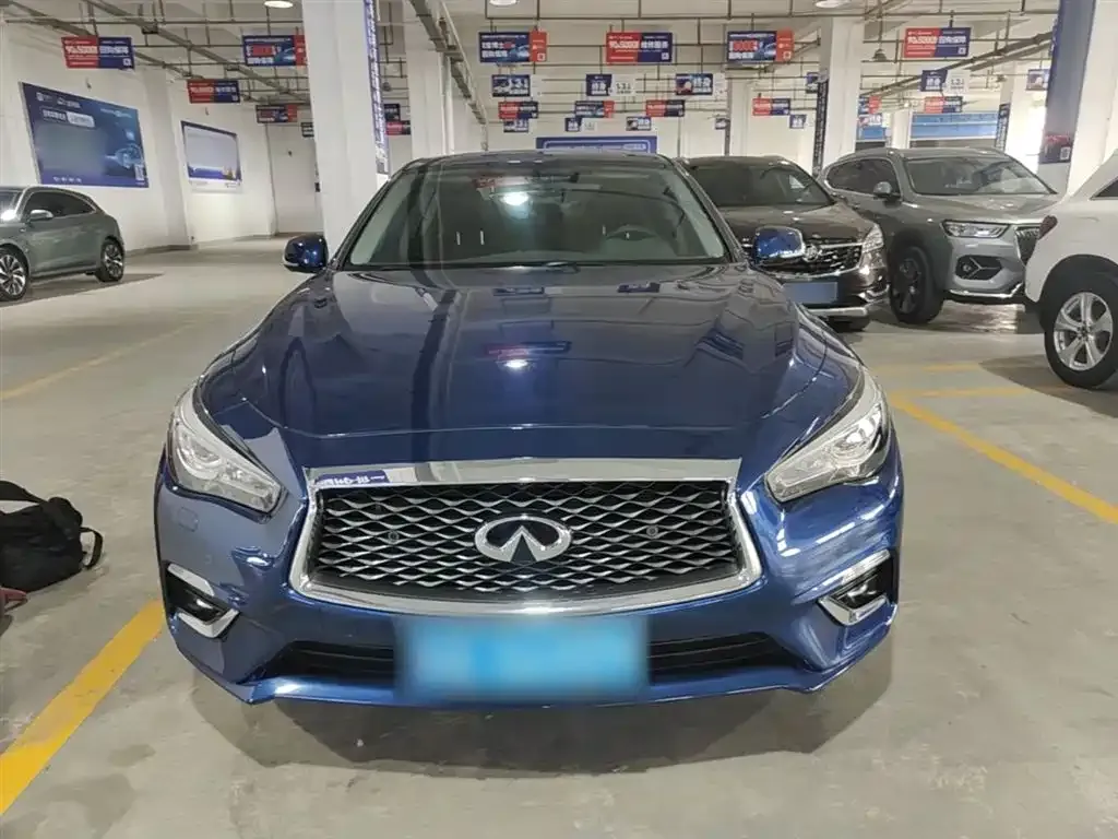 Infiniti Q50L 2023 из CN, фото 3