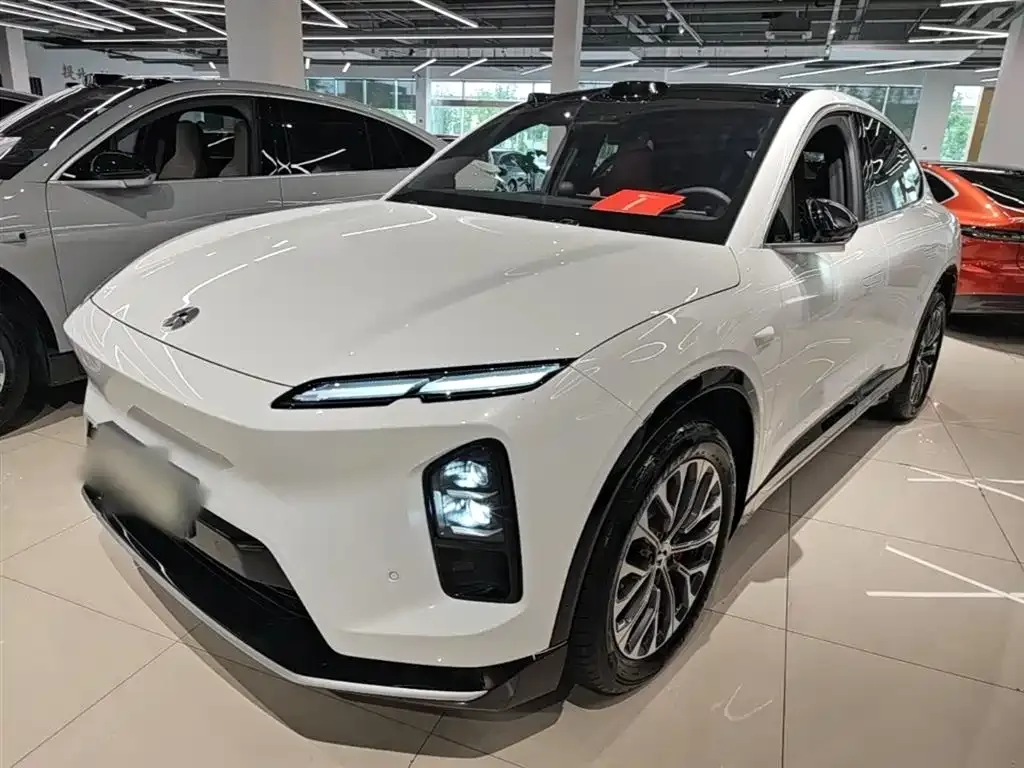 NIO EC6 — фото 10
