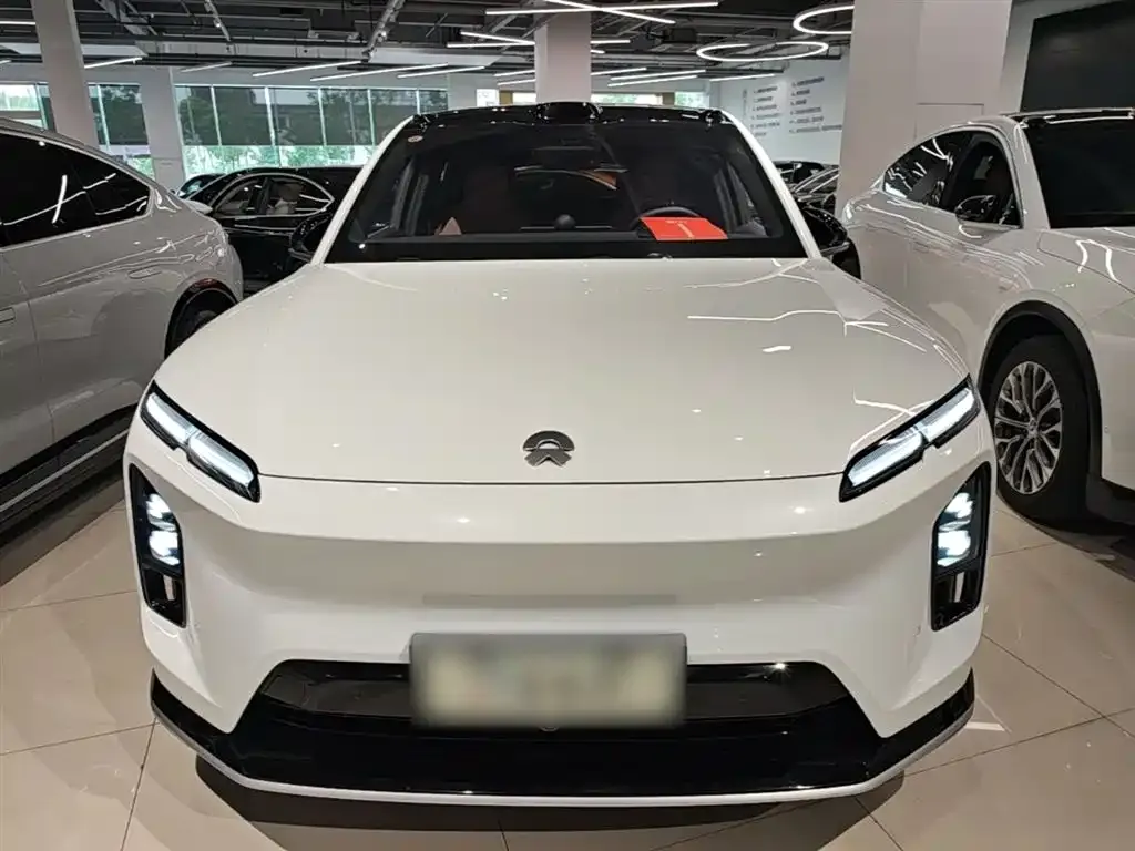 NIO EC6 — фото 9