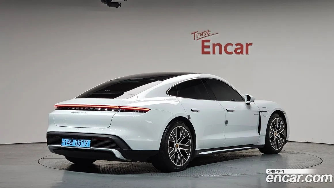 Porsche Taycan 2021 из KR, фото 4