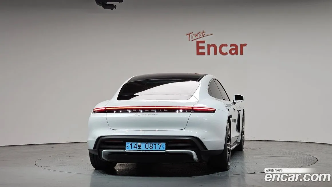 Porsche Taycan 2021 из KR, фото 3