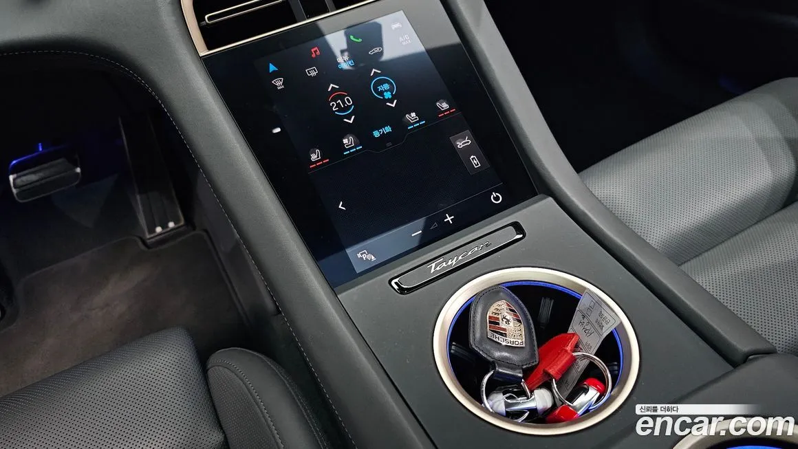 Porsche Taycan 2021 из KR, фото 10