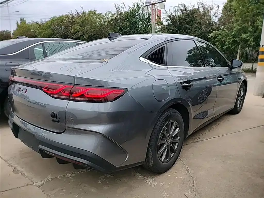 BYD Qin L — фото 9