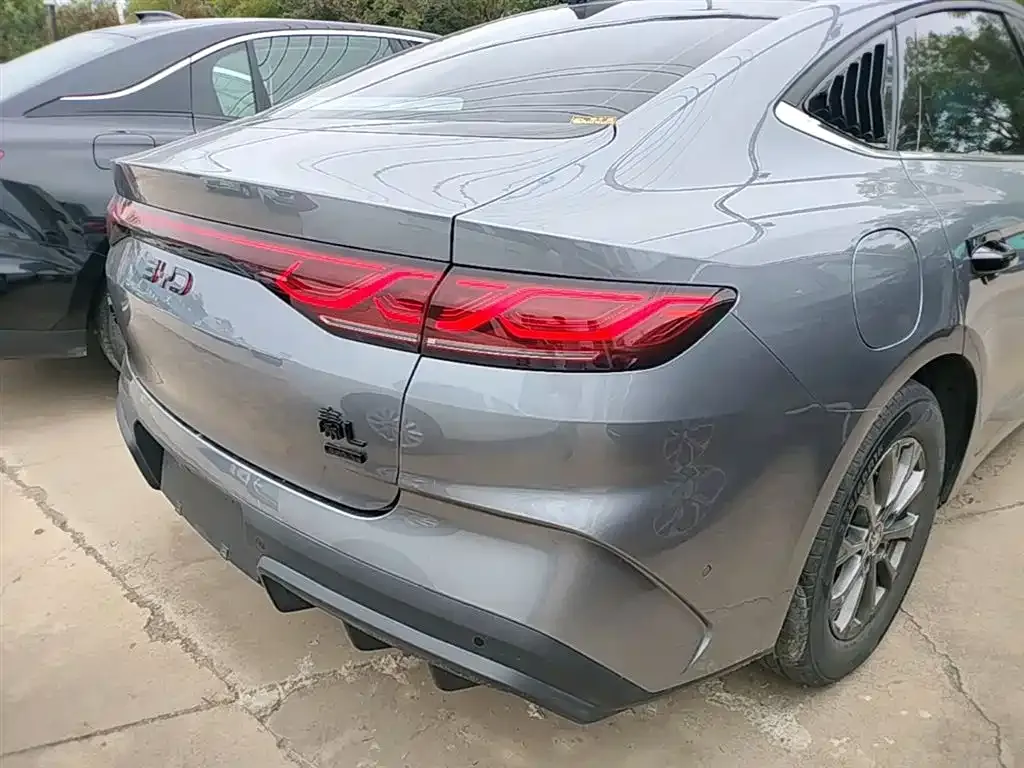 BYD Qin L — фото 4