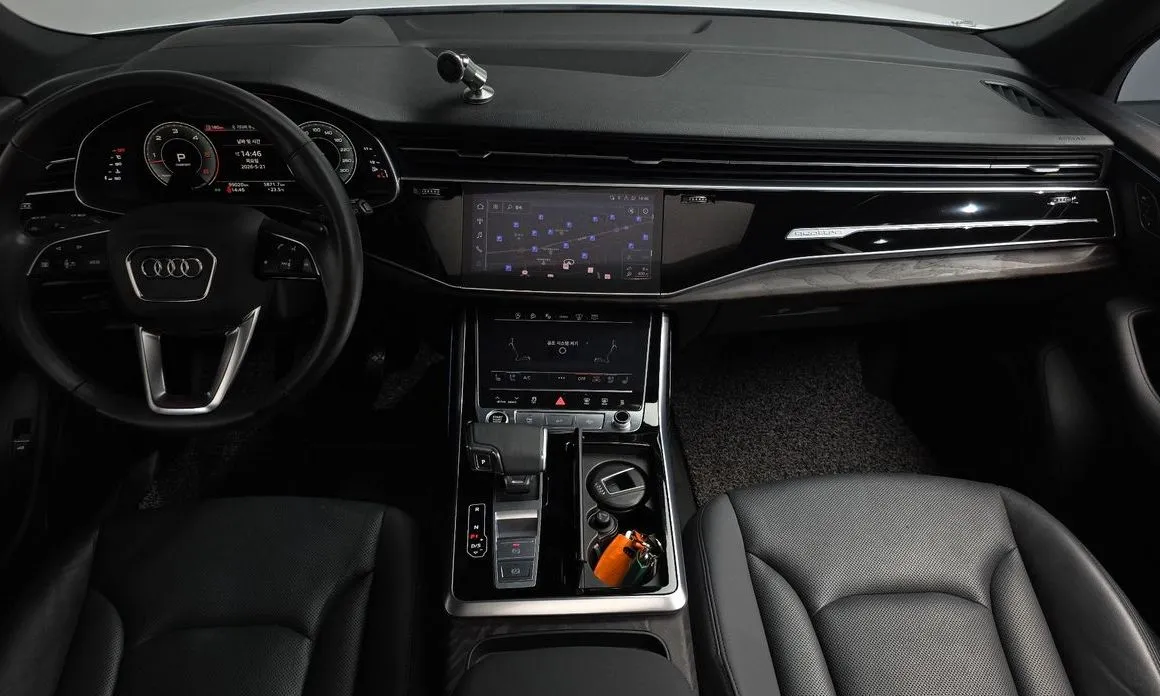 Audi Q7 2021 из KR, фото 7