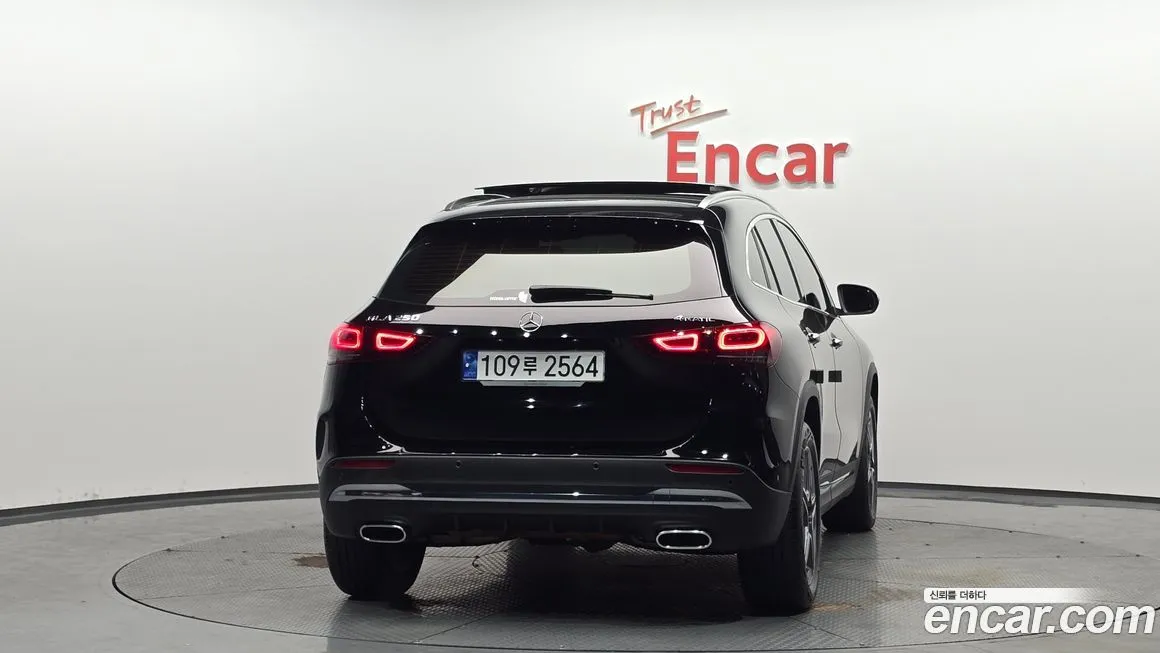 Mercedes-Benz GLA-Class — фото 6