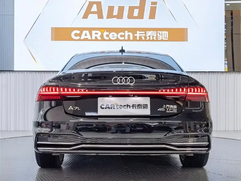 Audi A7L — фото 9