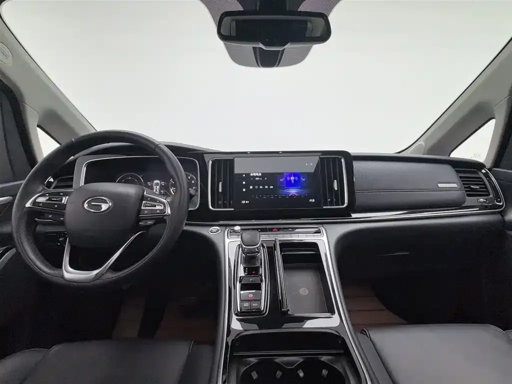 GAC Motor Trumpchi M8 — фото 9