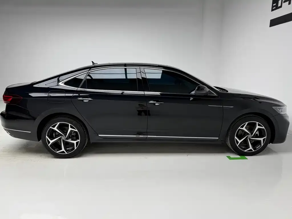 Volkswagen Passat — фото 2