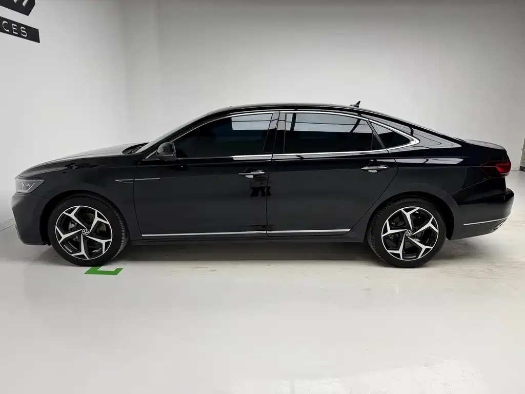 Volkswagen Passat — фото 4