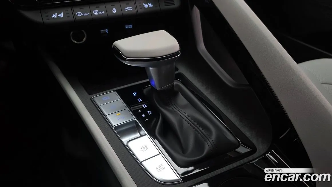 Hyundai AVANTE 2023 из KR, фото 2