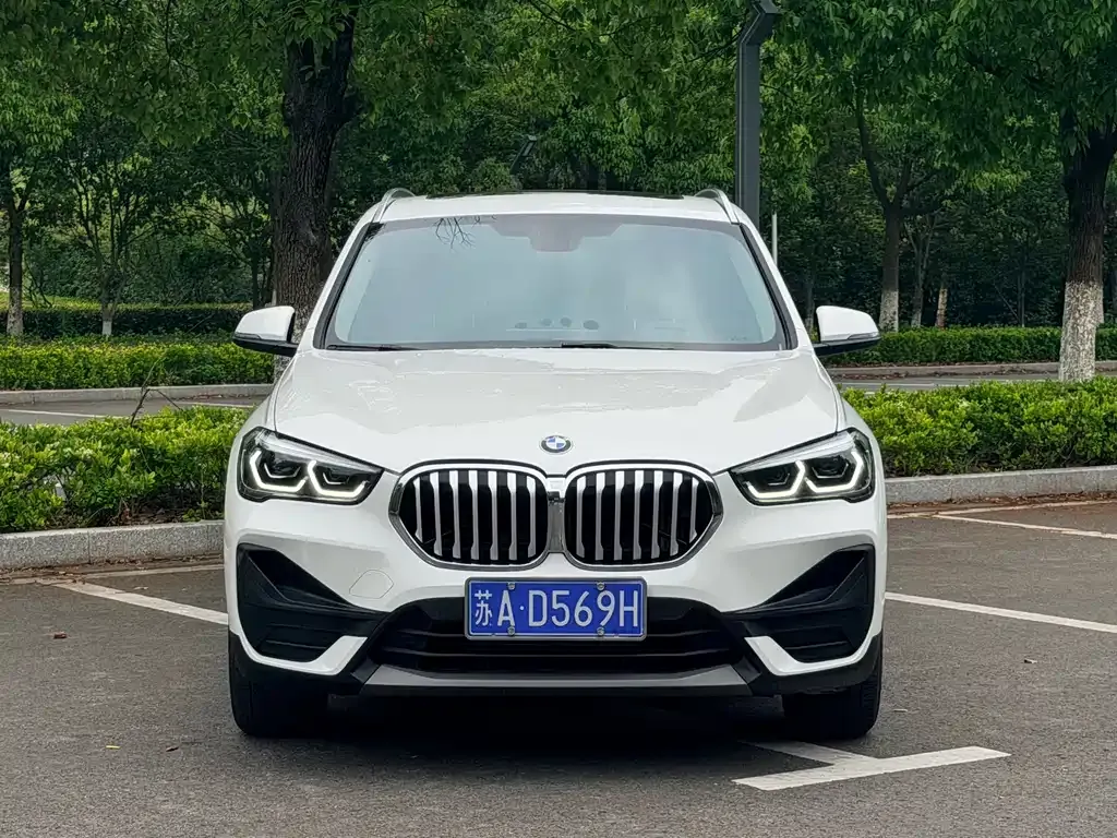 BMW X1 — фото 9