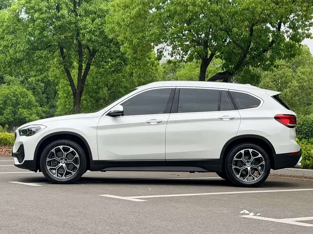 BMW X1 — фото 10