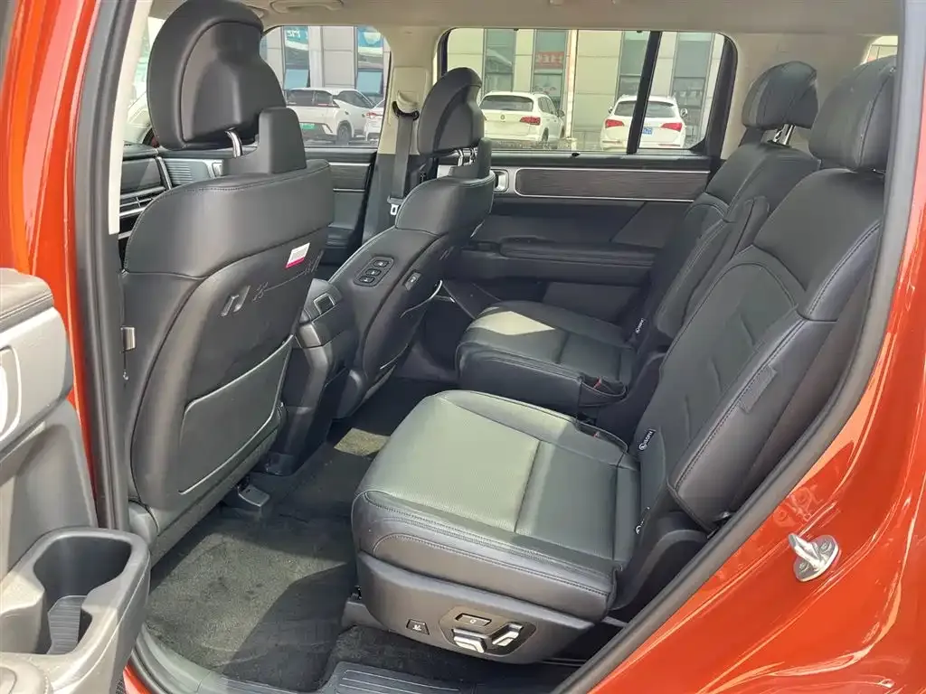 Hyundai Santa Fe — фото 10