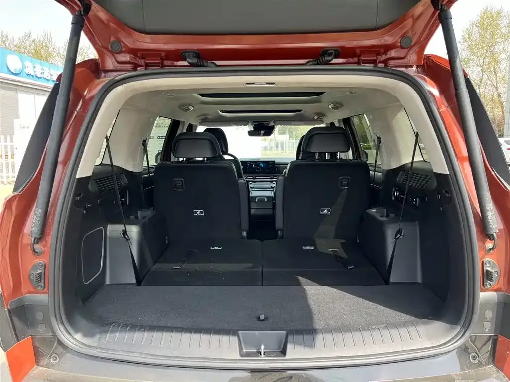 Hyundai Santa Fe — фото 9
