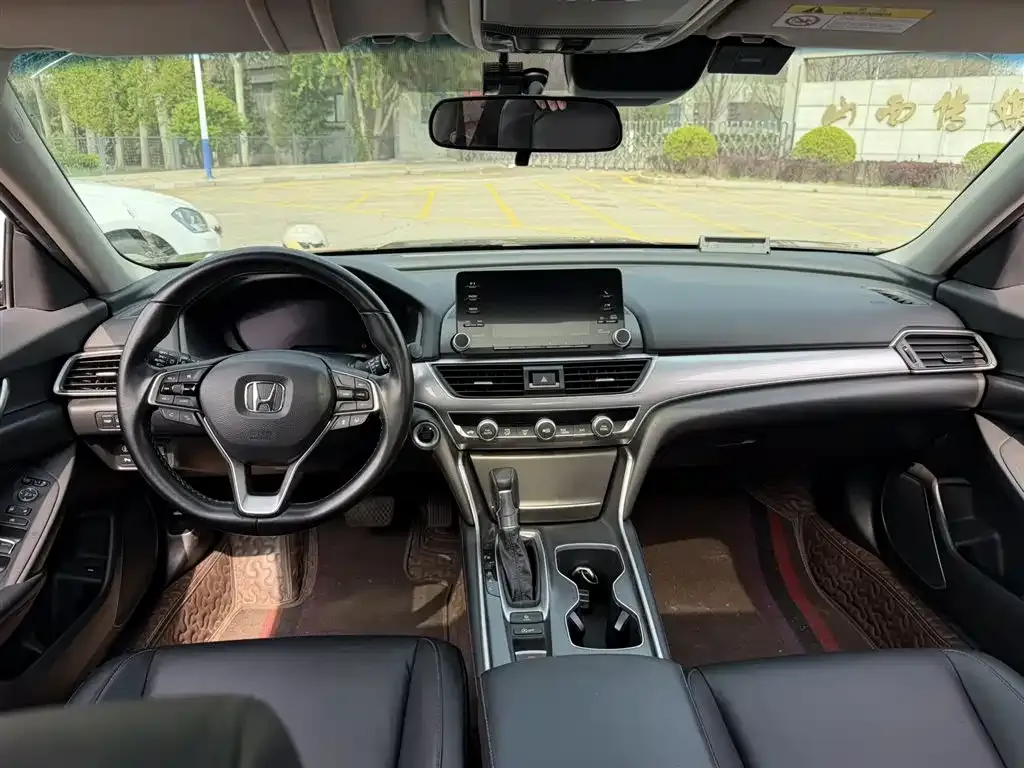 Honda Accord — фото 4