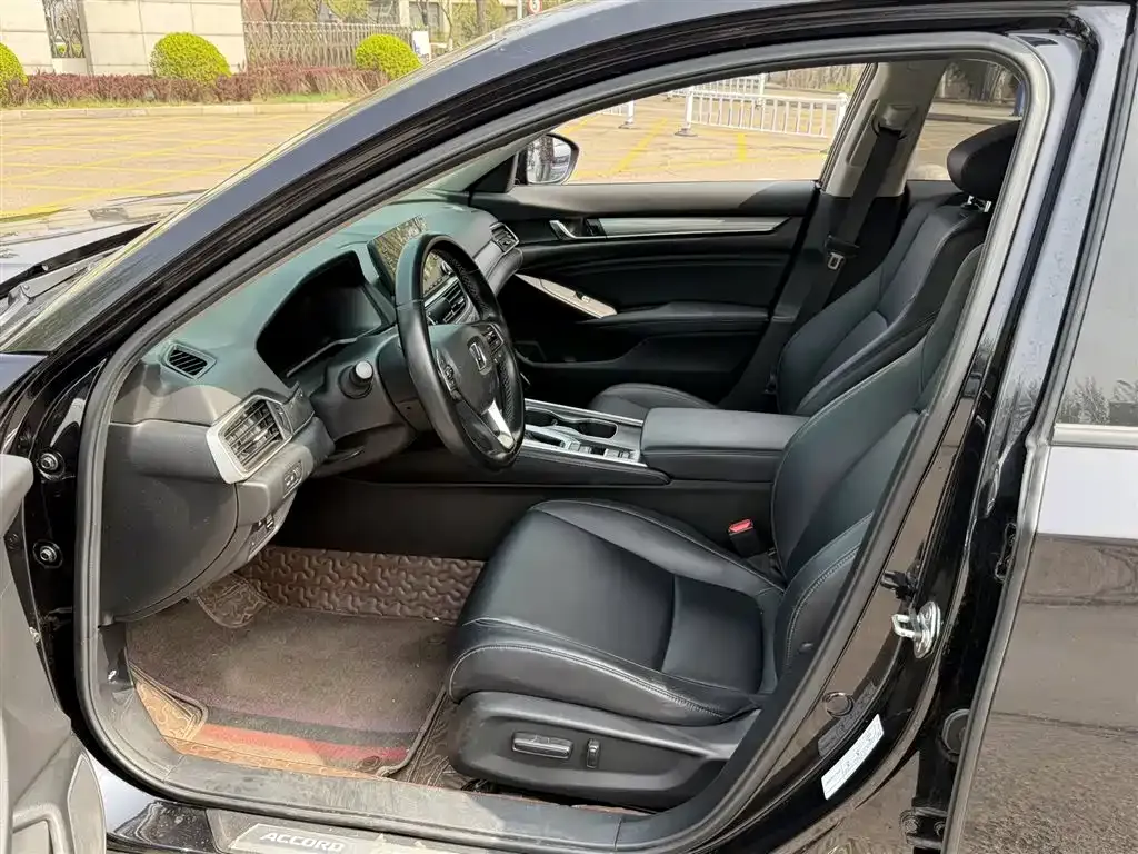 Honda Accord — фото 5